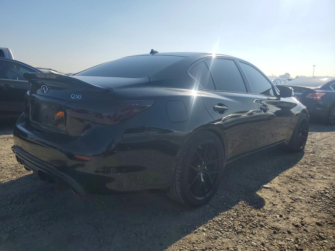 2015 INFINITI Q50 BASE photo 3