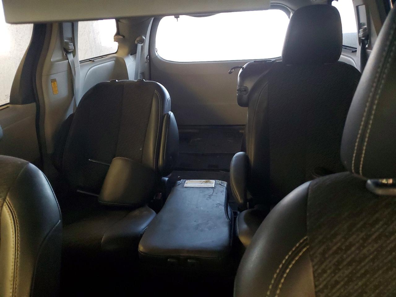 2014 TOYOTA SIENNA SPORT photo 19
