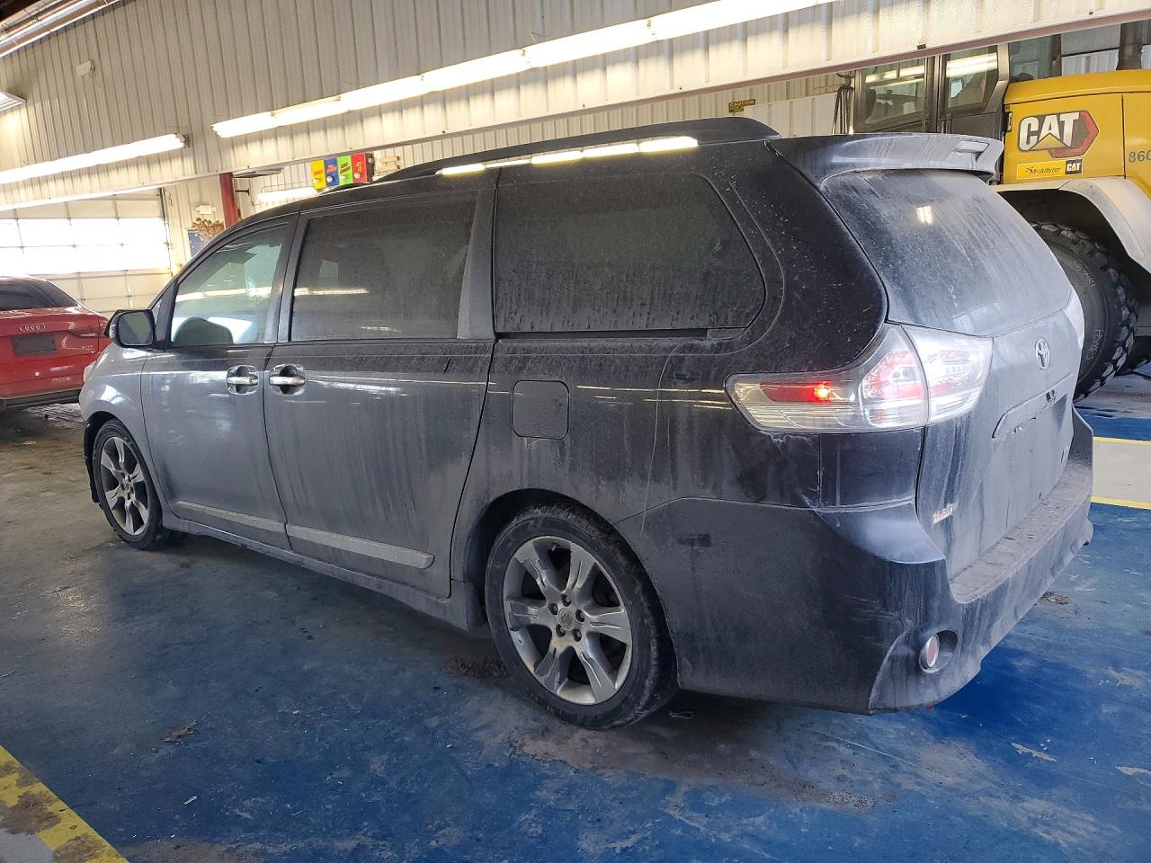 2014 TOYOTA SIENNA SPORT photo 3
