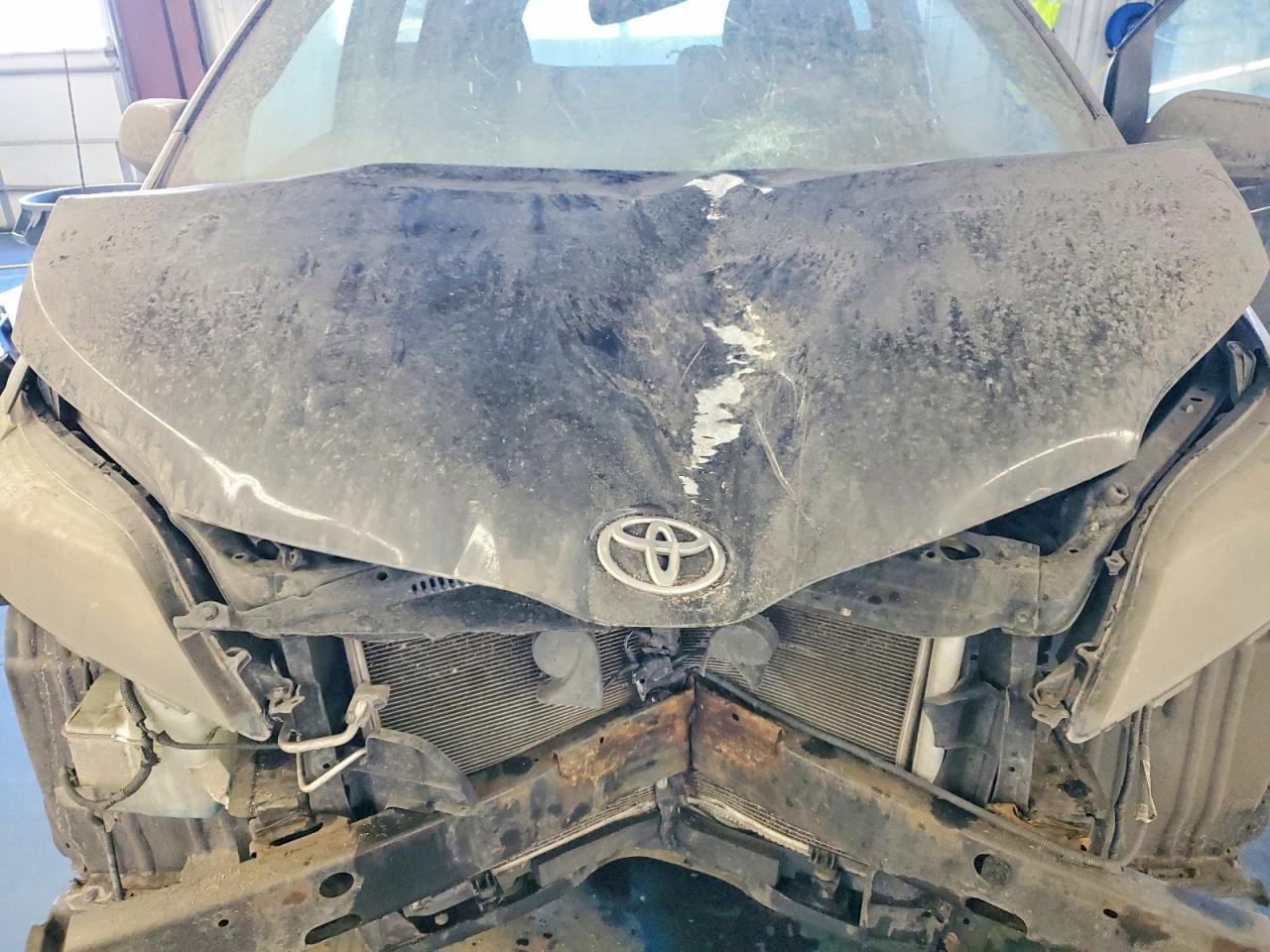 2014 TOYOTA SIENNA SPORT photo 23