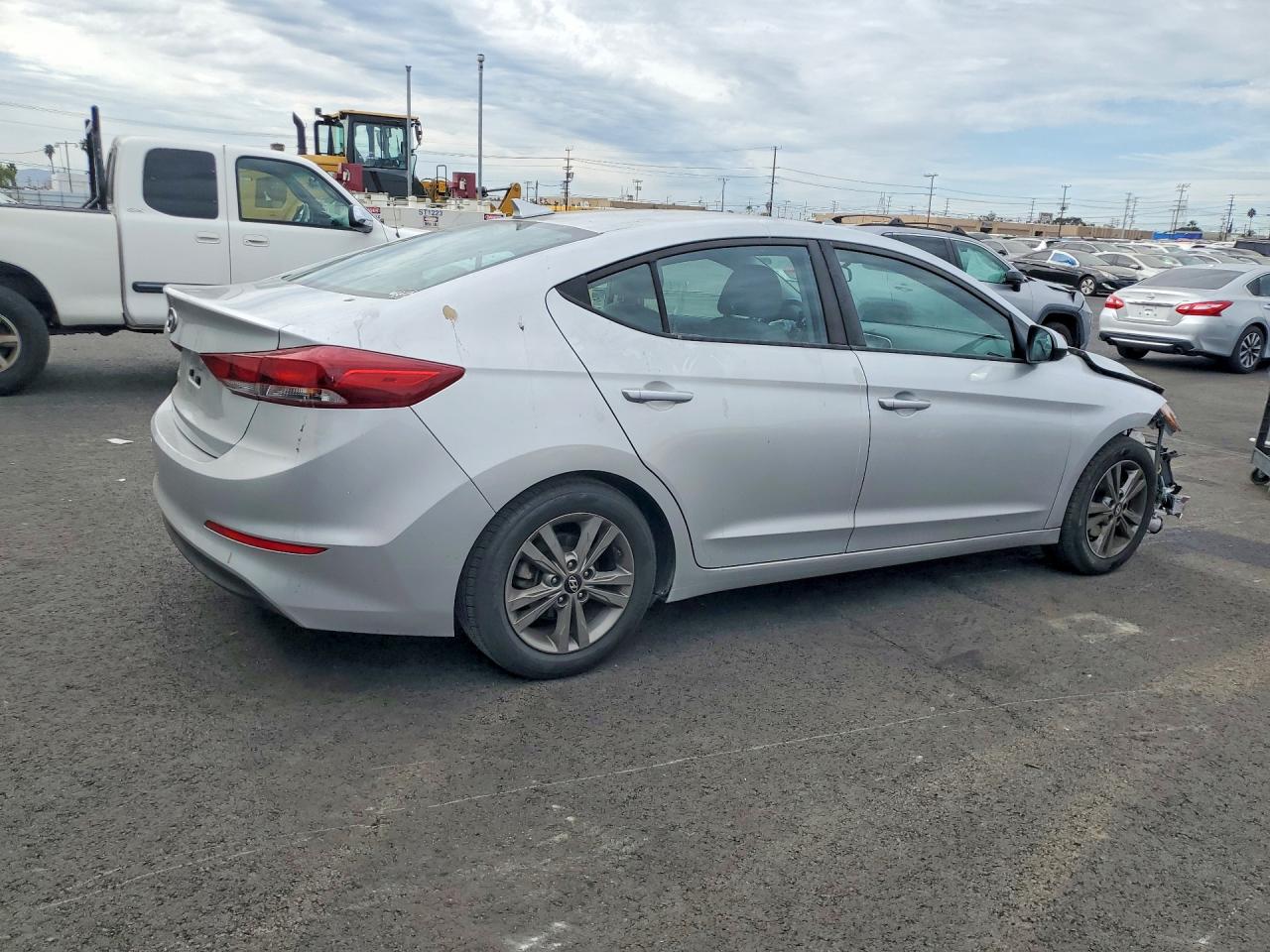 2018 HYUNDAI ELANTRA SEL photo 9