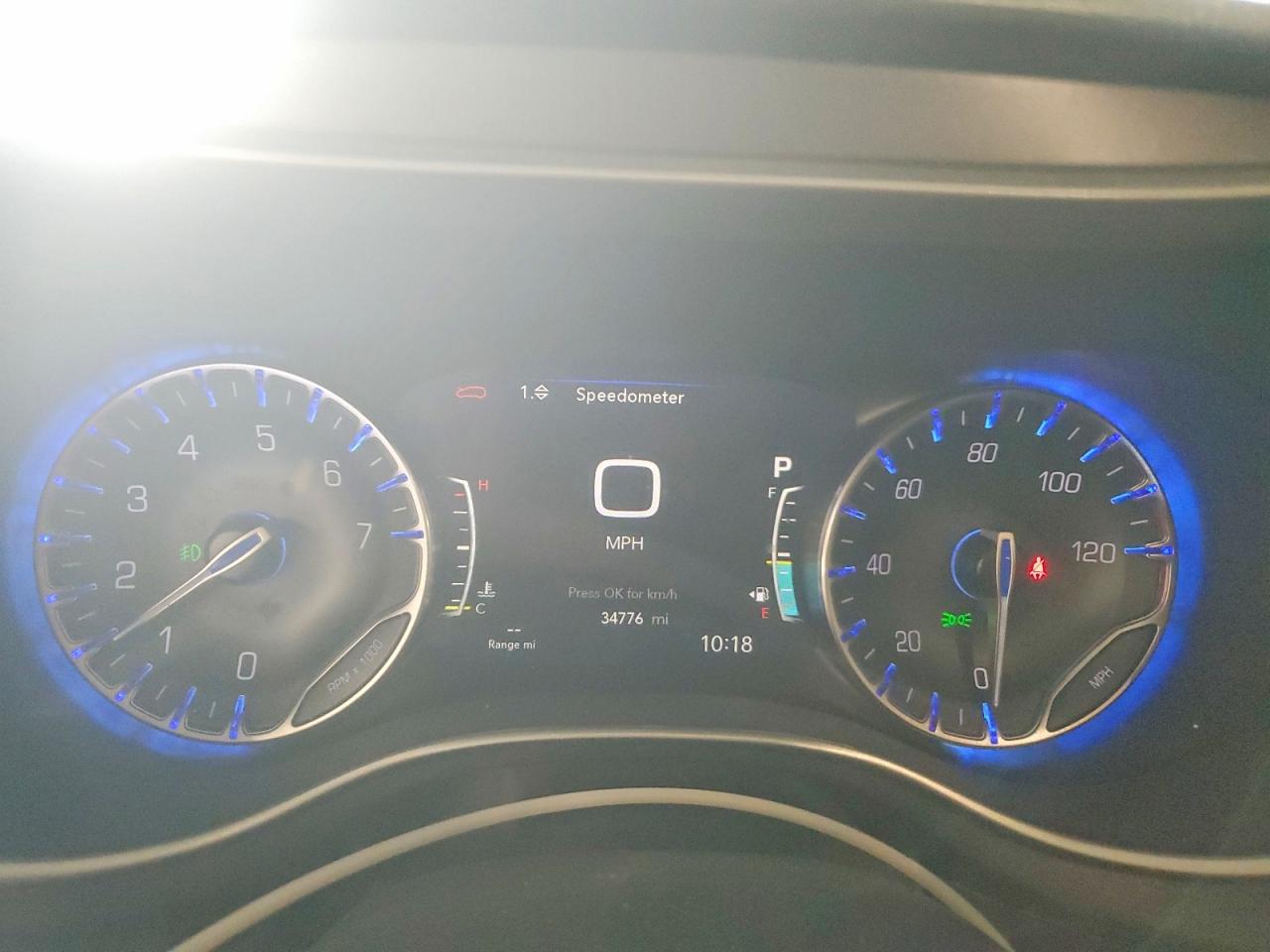 2023 CHRYSLER PACIFICA TOURING L photo 9