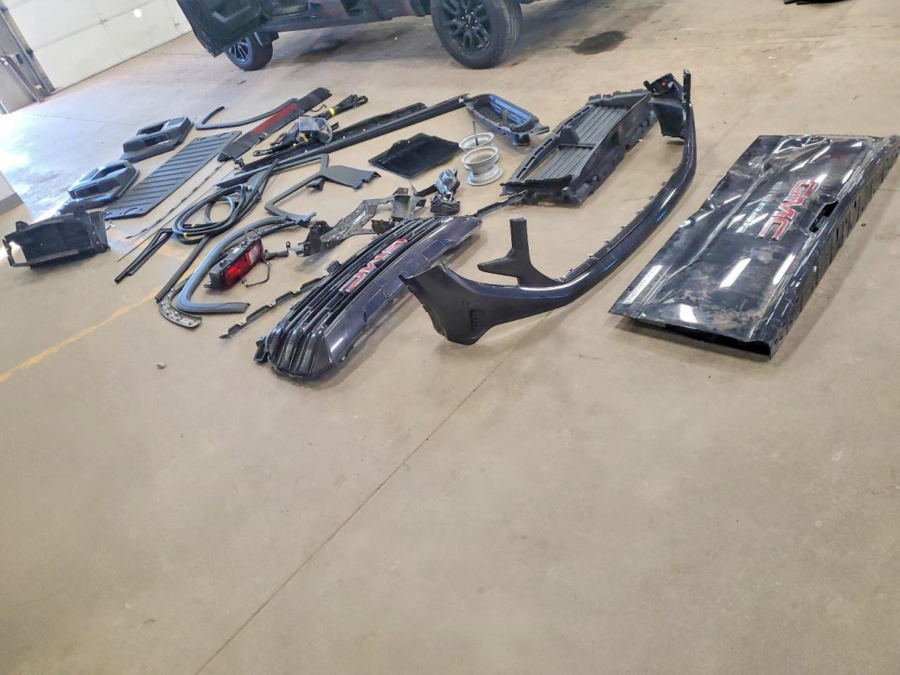 2025 GMC SIERRA K1500 ELEVATION photo 12