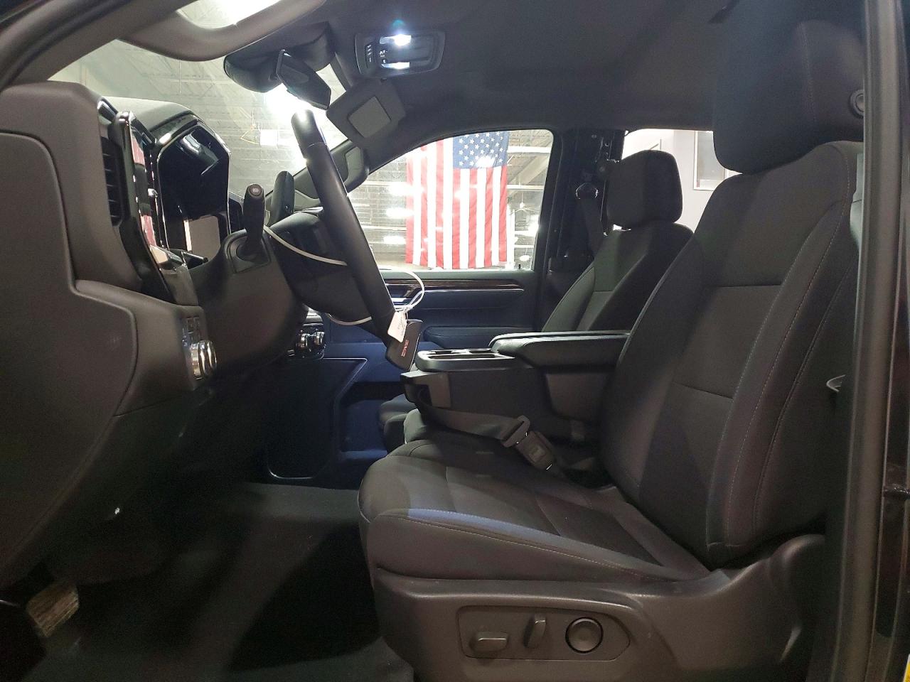 2025 GMC SIERRA K1500 ELEVATION photo 7