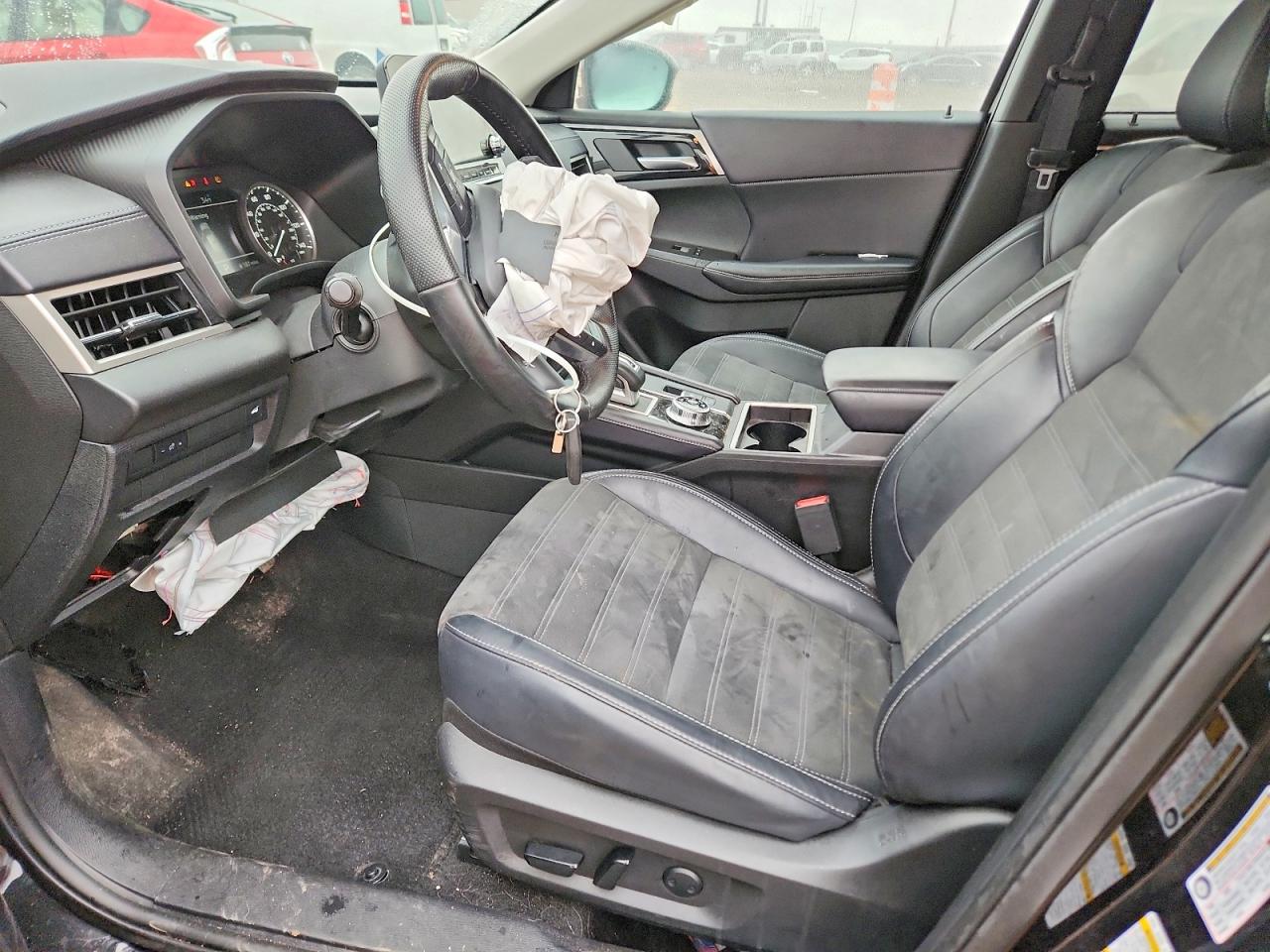 2024 MITSUBISHI OUTLANDER SE photo 25