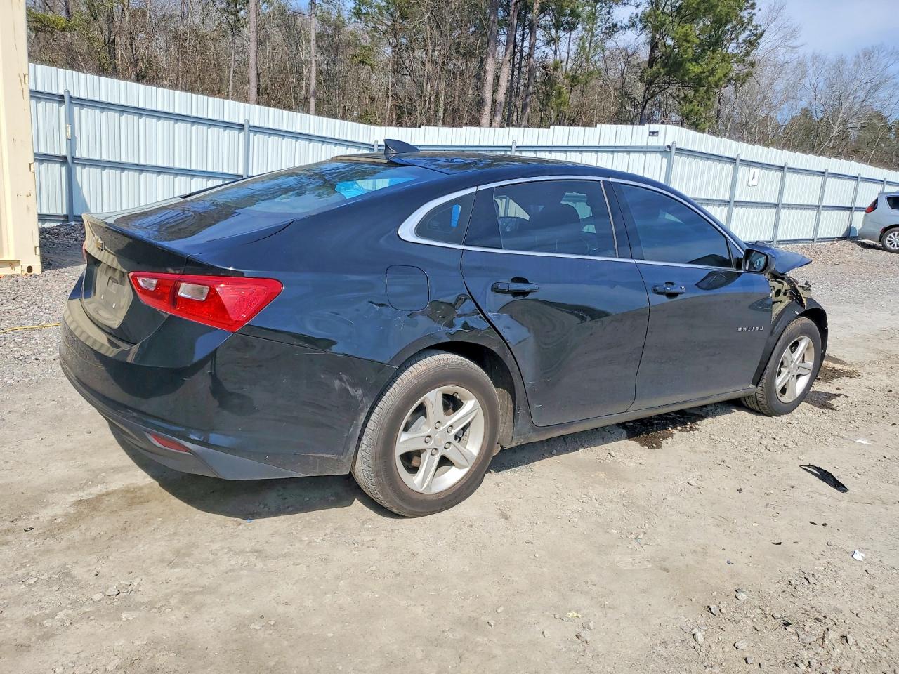 2022 CHEVROLET MALIBU LS photo 3
