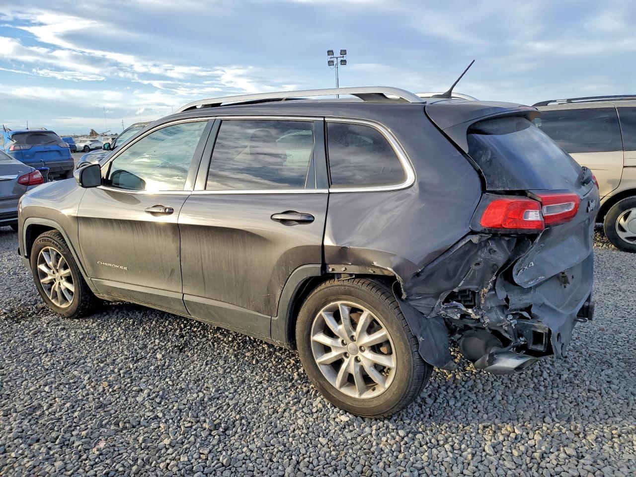 2015 JEEP CHEROKEE LIMITED photo 4