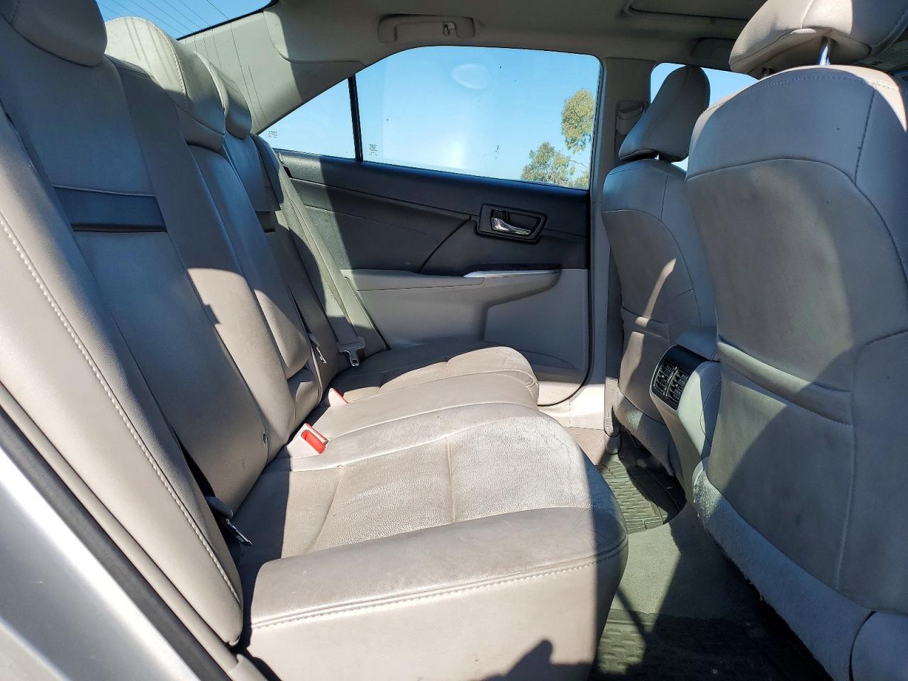 2014 TOYOTA CAMRY SE photo 19