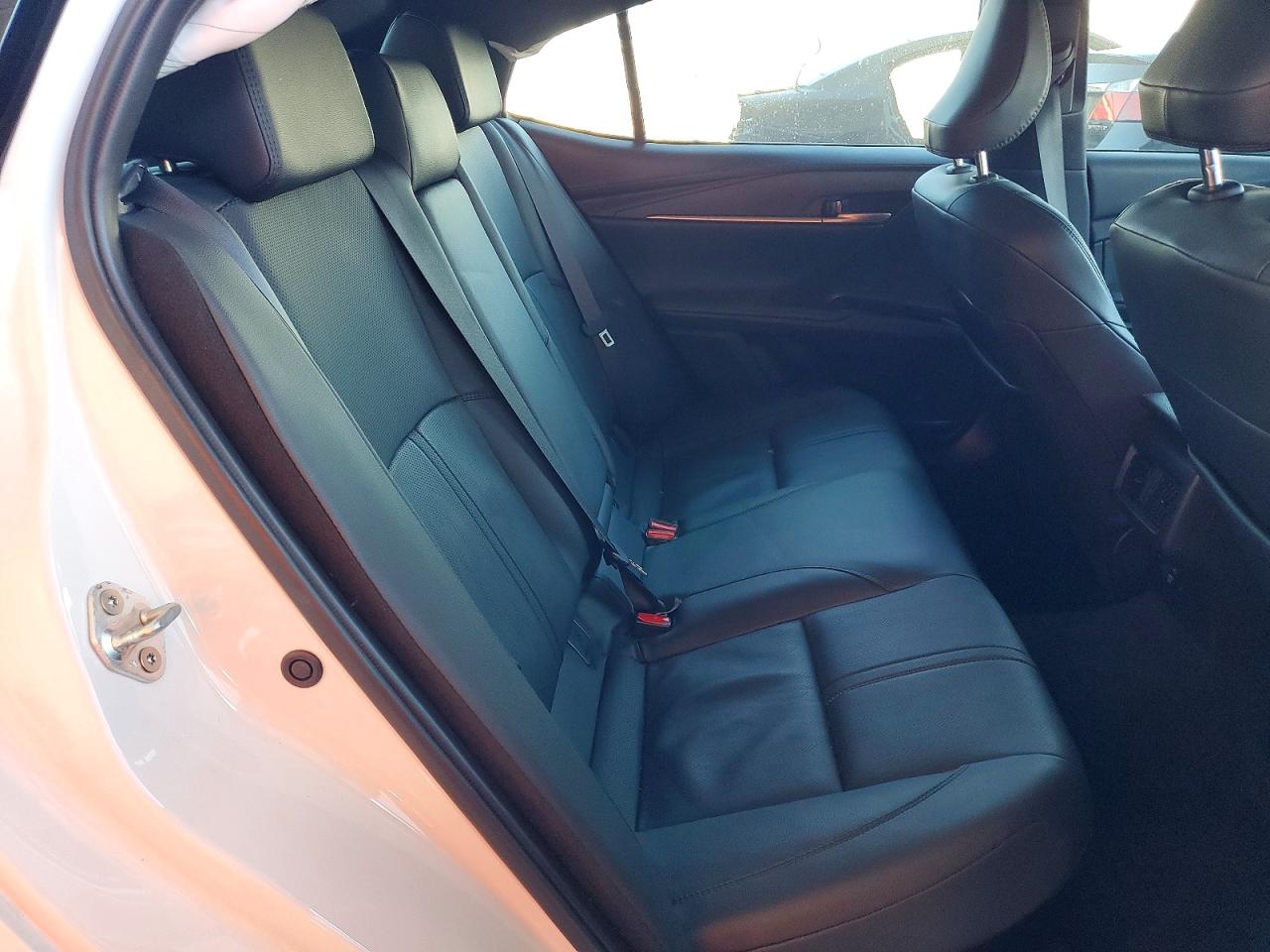 2025 TOYOTA CAMRY XSE photo 19