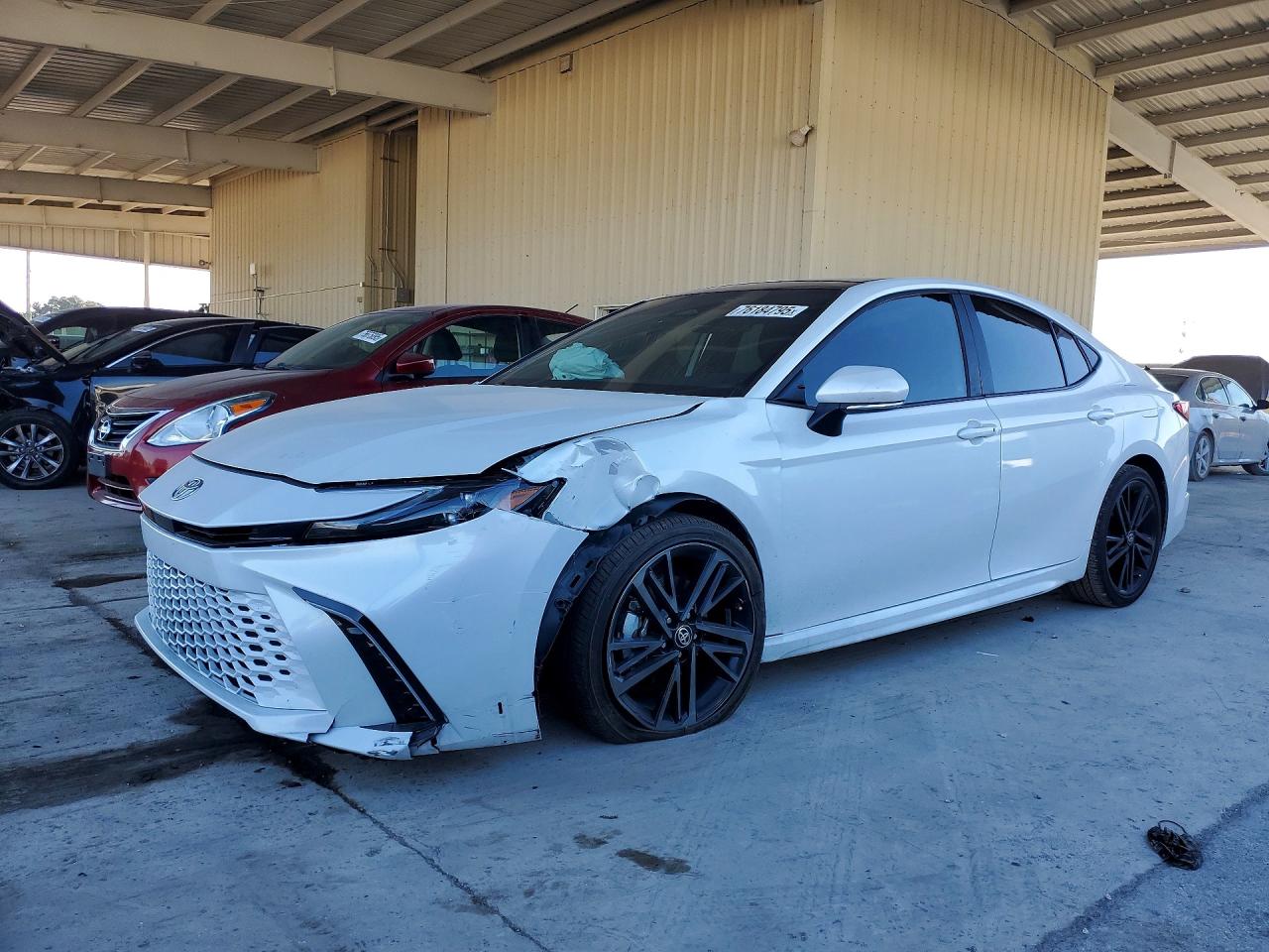 2025 TOYOTA CAMRY