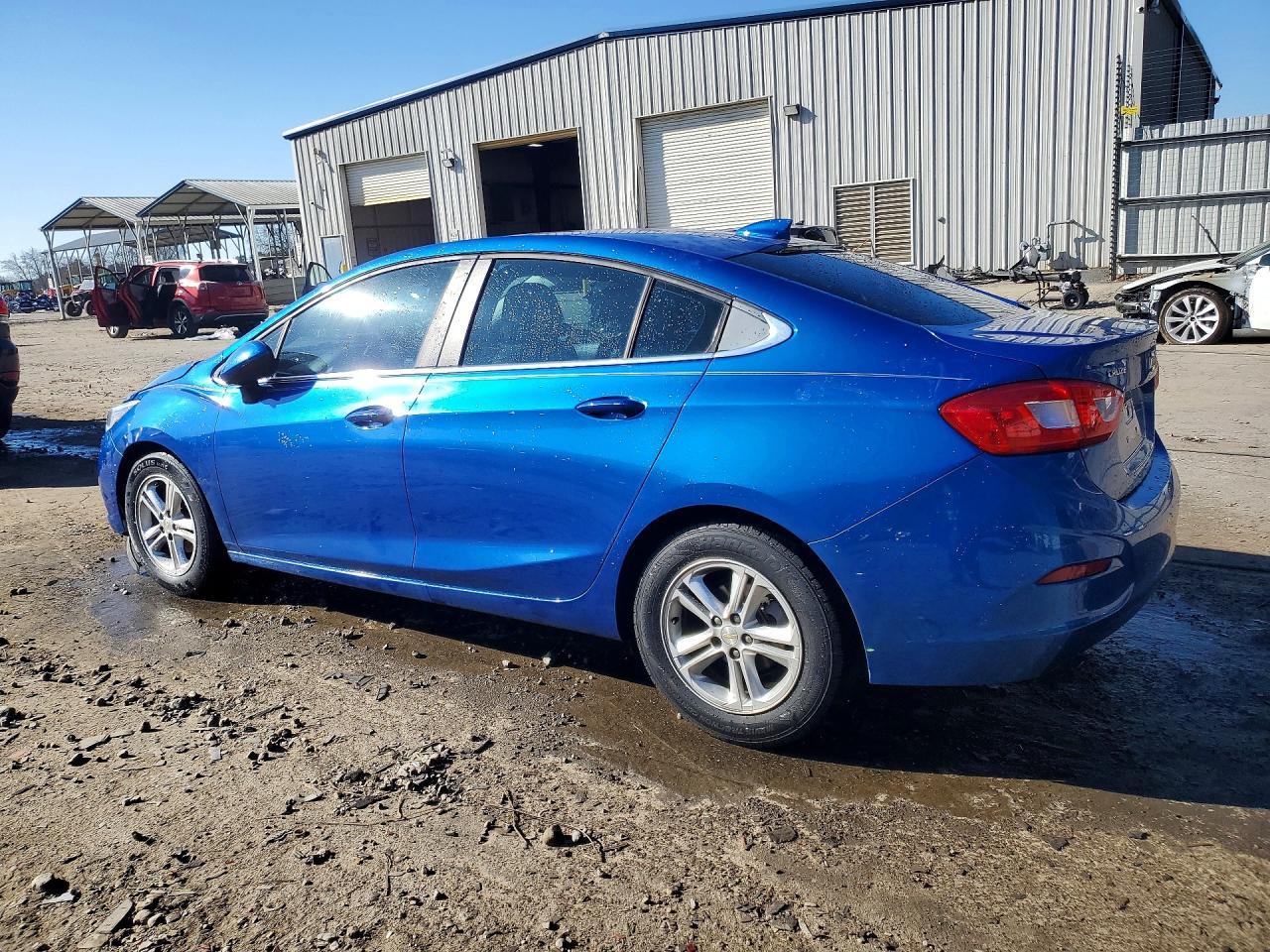 2017 CHEVROLET CRUZE LT photo 2