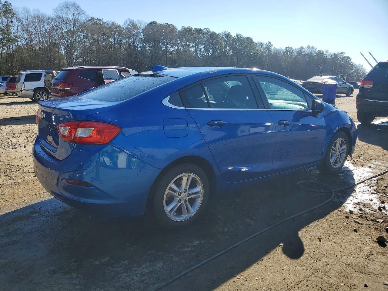2017 CHEVROLET CRUZE LT photo 3
