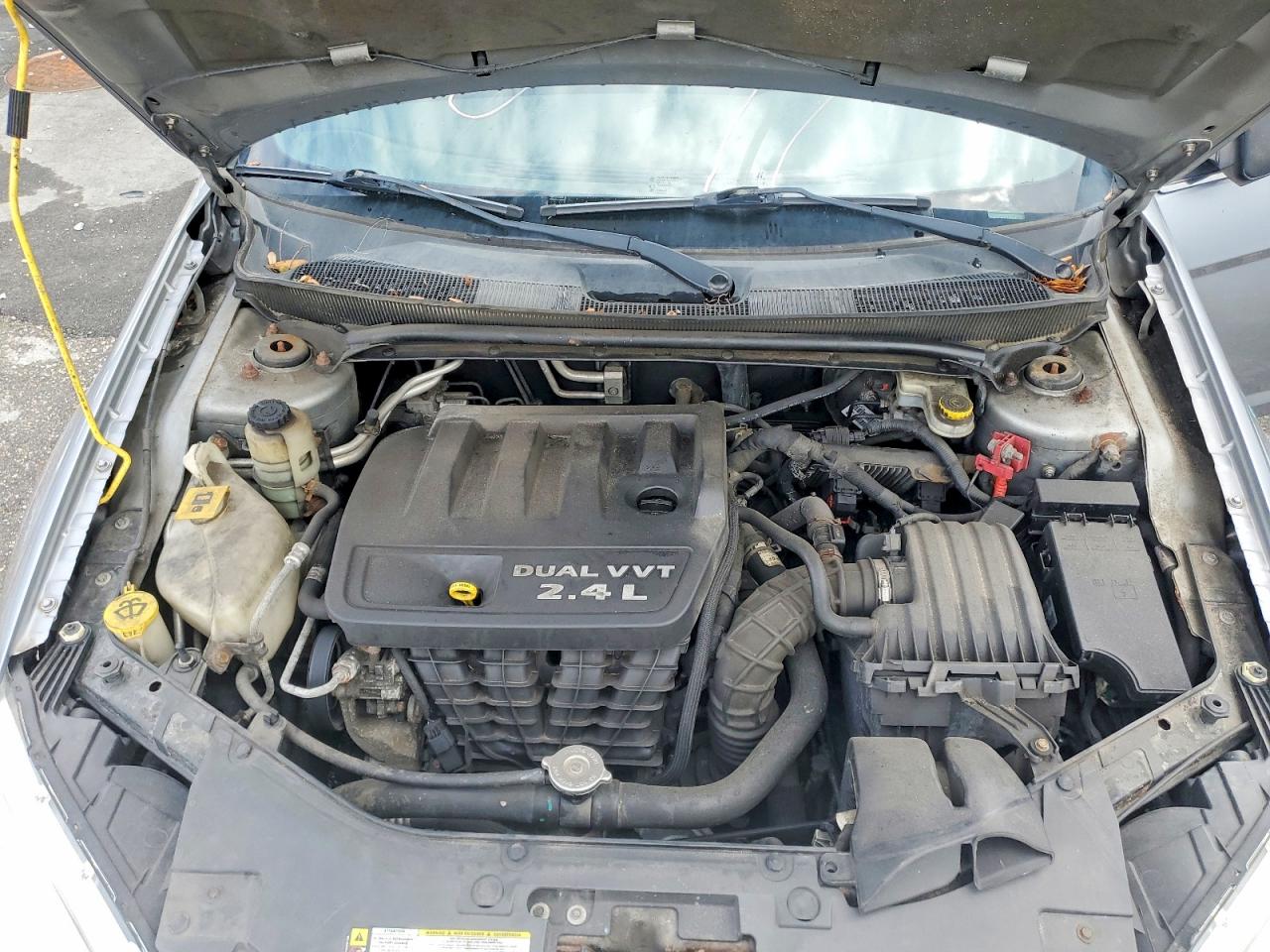 2013 CHRYSLER 200 TOURING photo 31