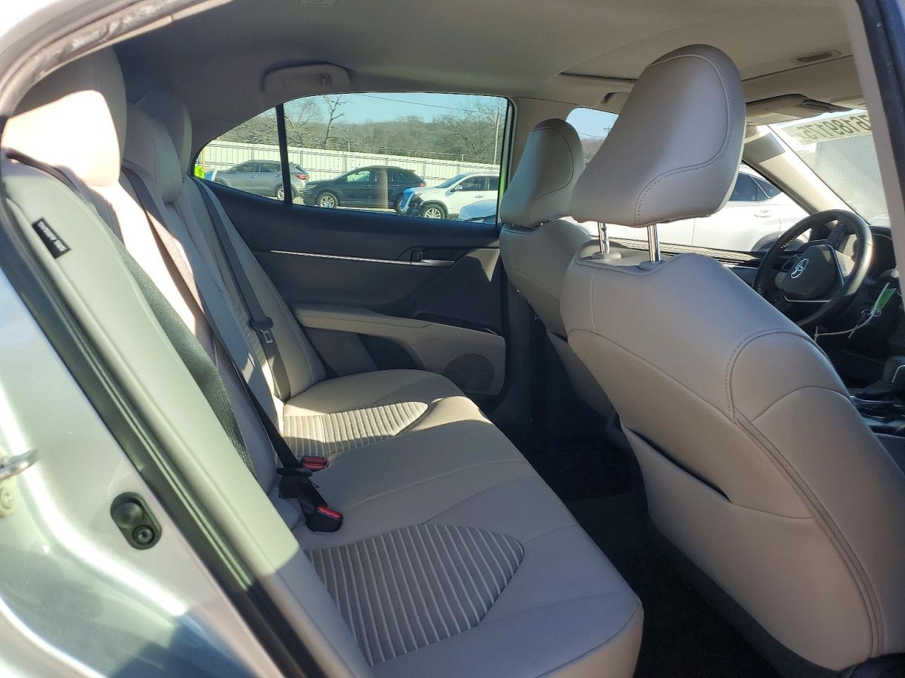 2020 TOYOTA CAMRY SE photo 28