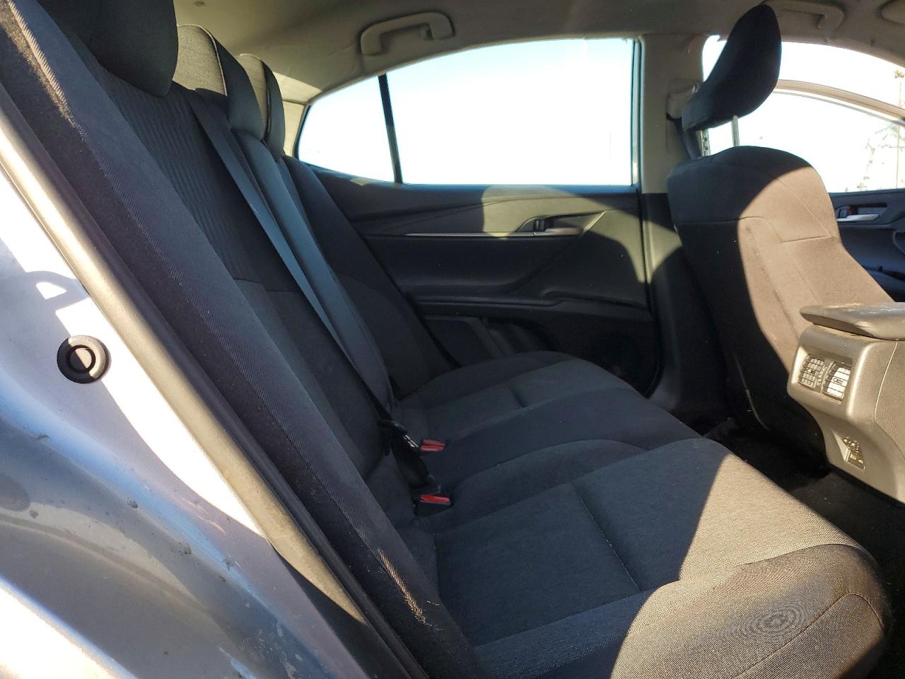 2025 TOYOTA CAMRY XSE photo 10