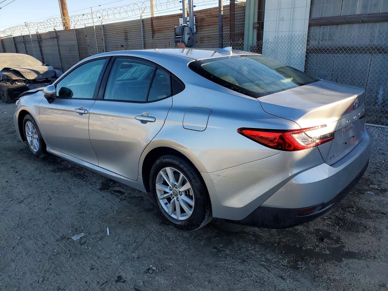 2025 TOYOTA CAMRY XSE photo 2