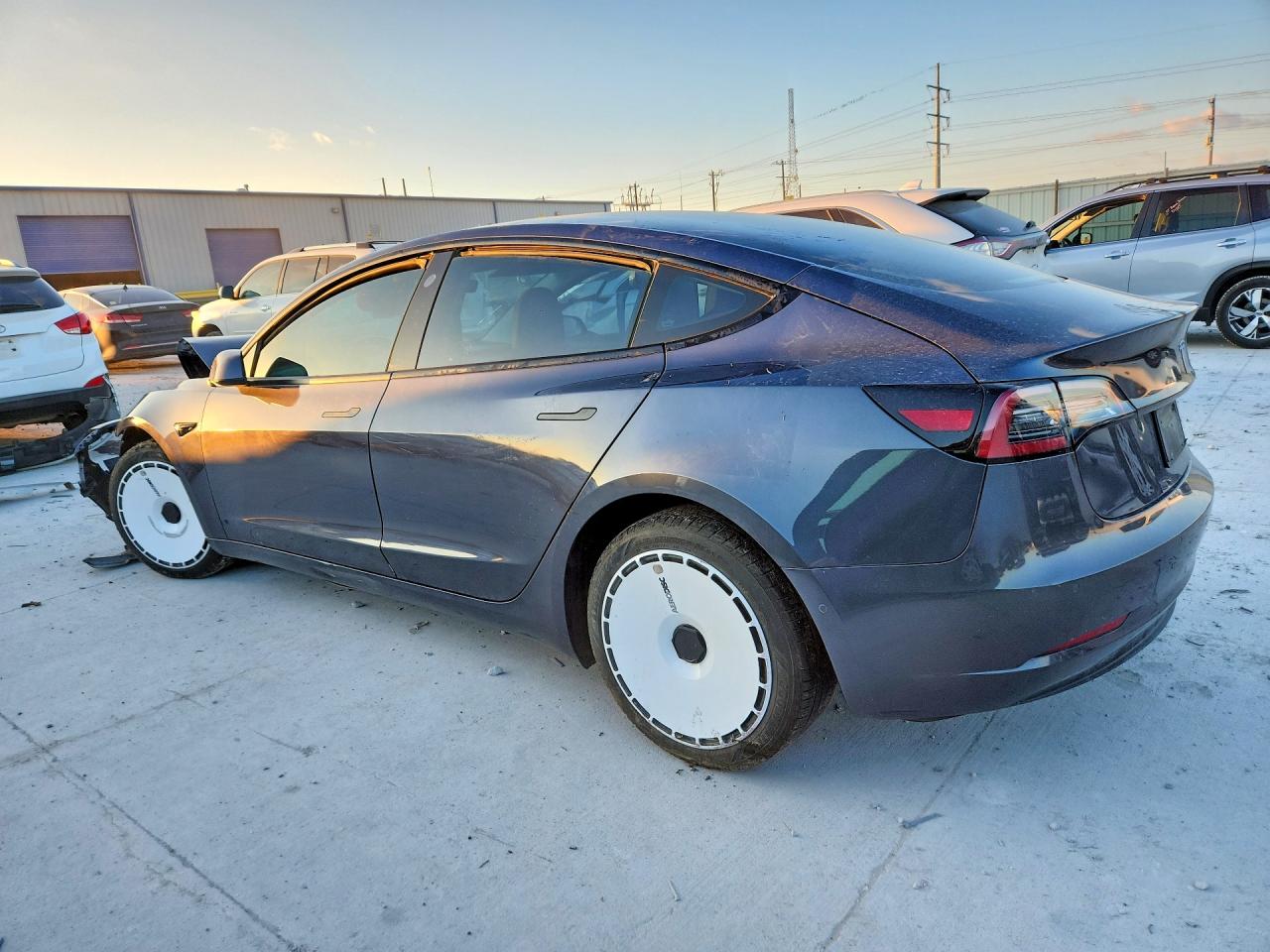 2022 TESLA MODEL 3 photo 3