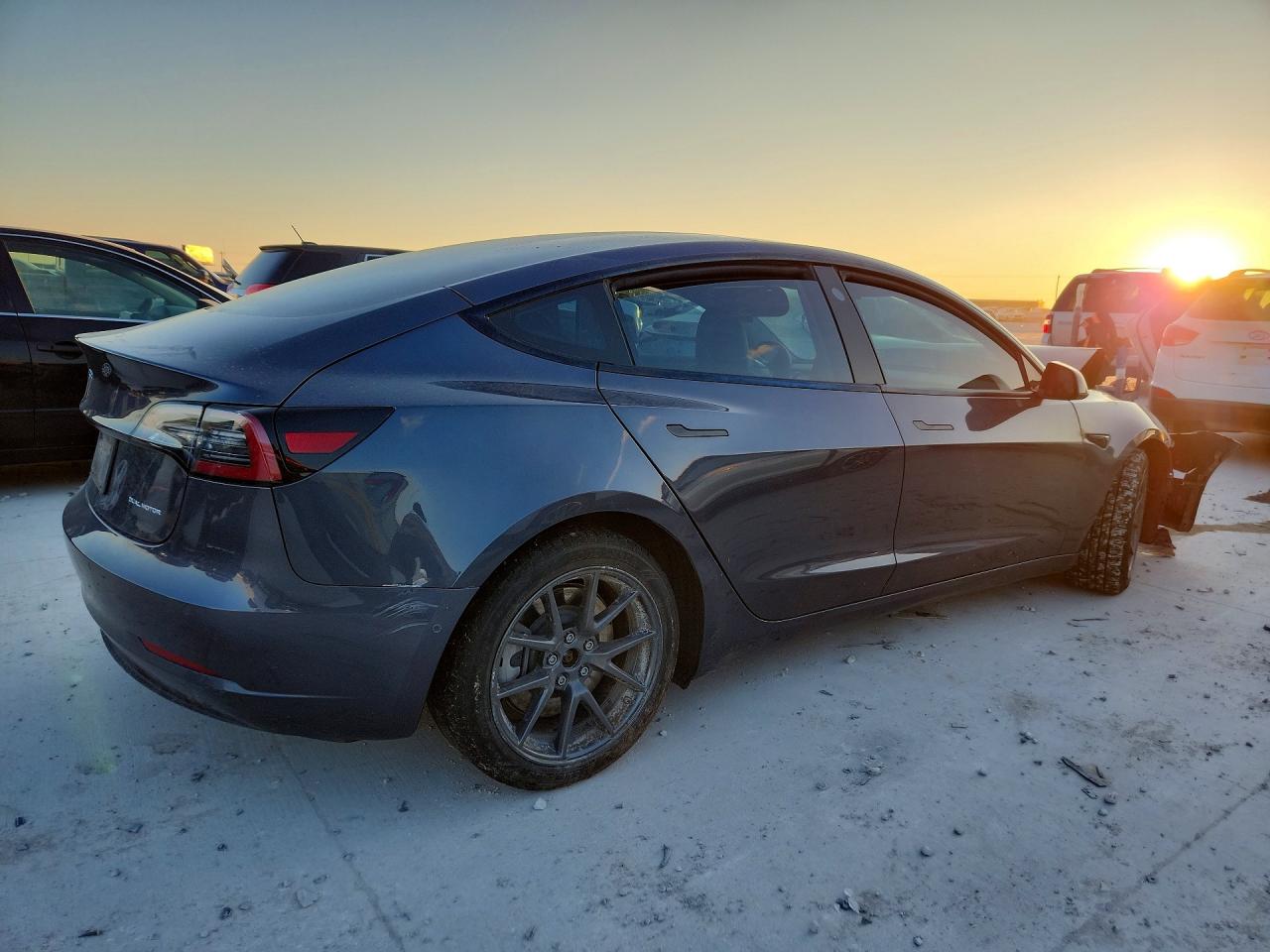 2022 TESLA MODEL 3 photo 5