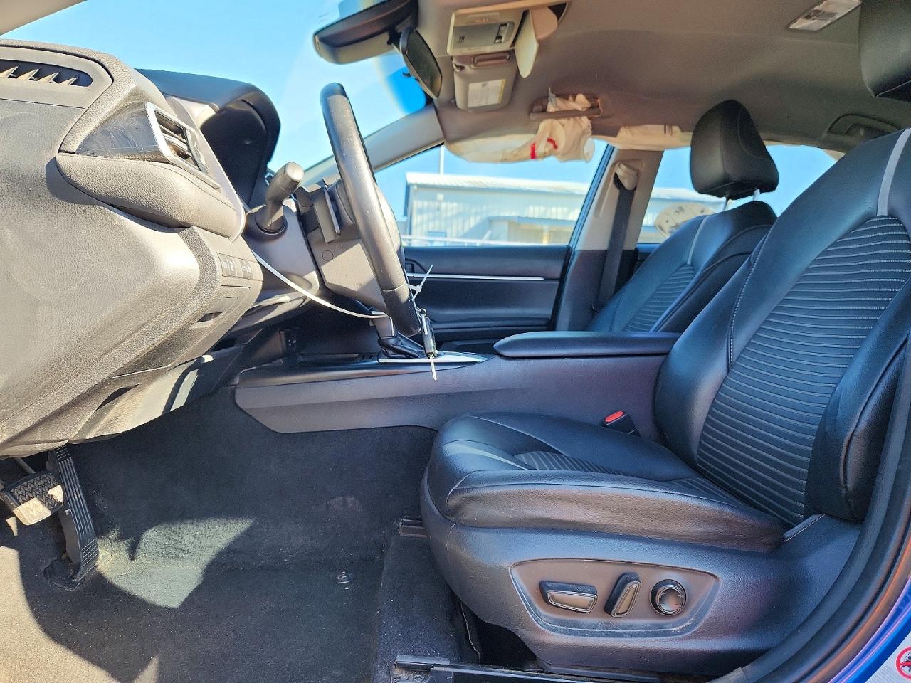 2018 TOYOTA CAMRY SE photo 13