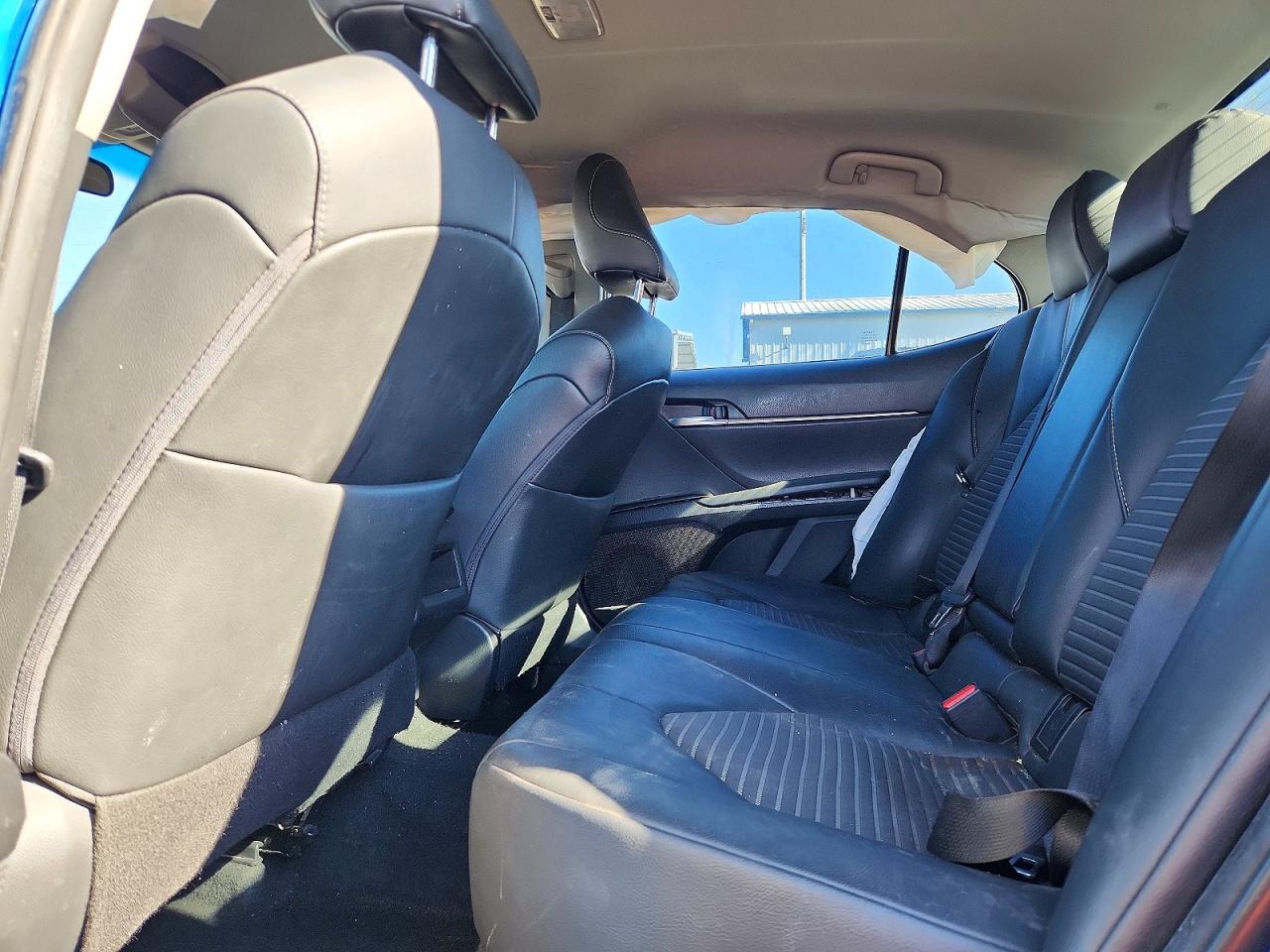 2018 TOYOTA CAMRY SE photo 19