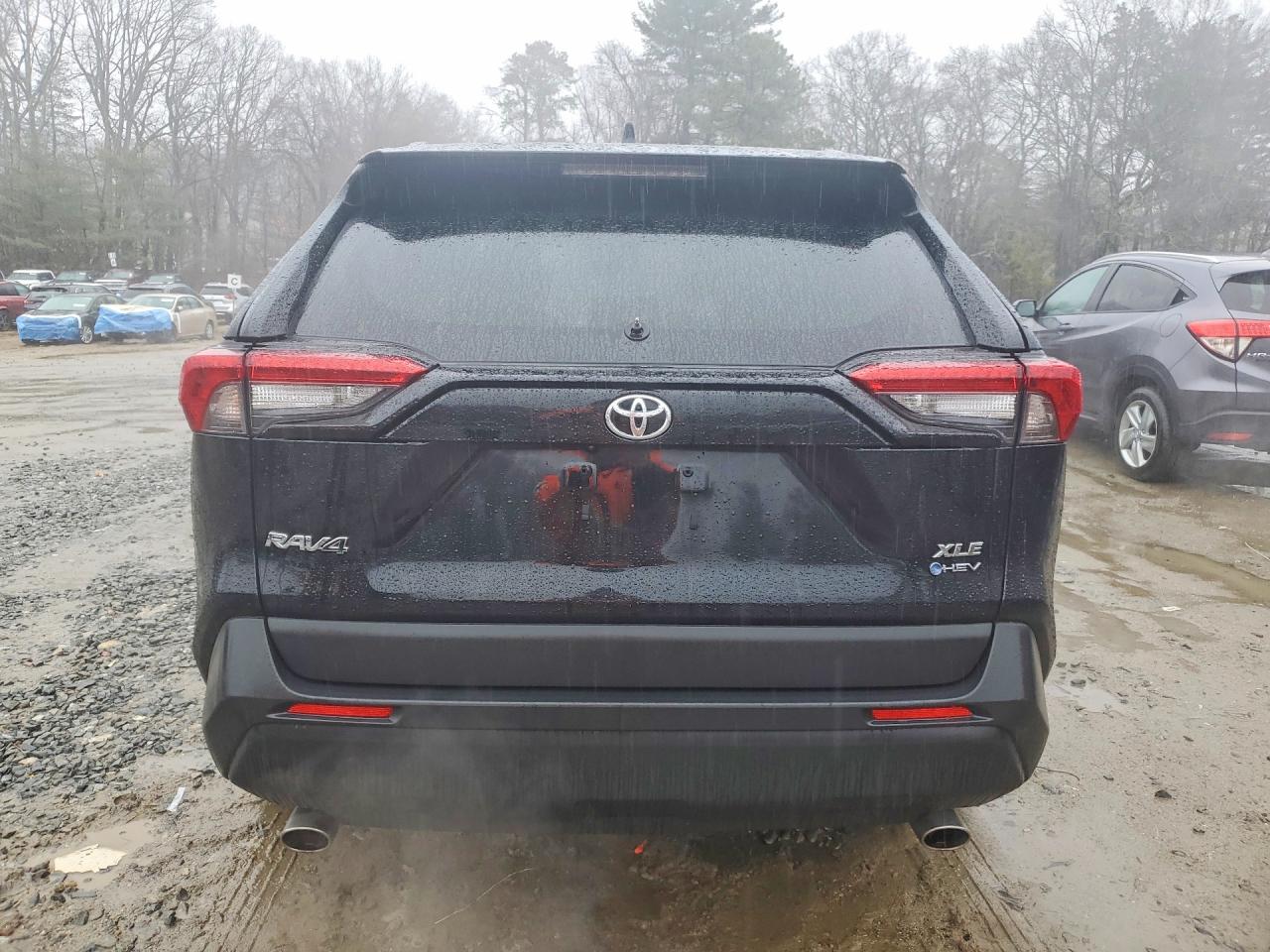2025 TOYOTA RAV4 XLE photo 16