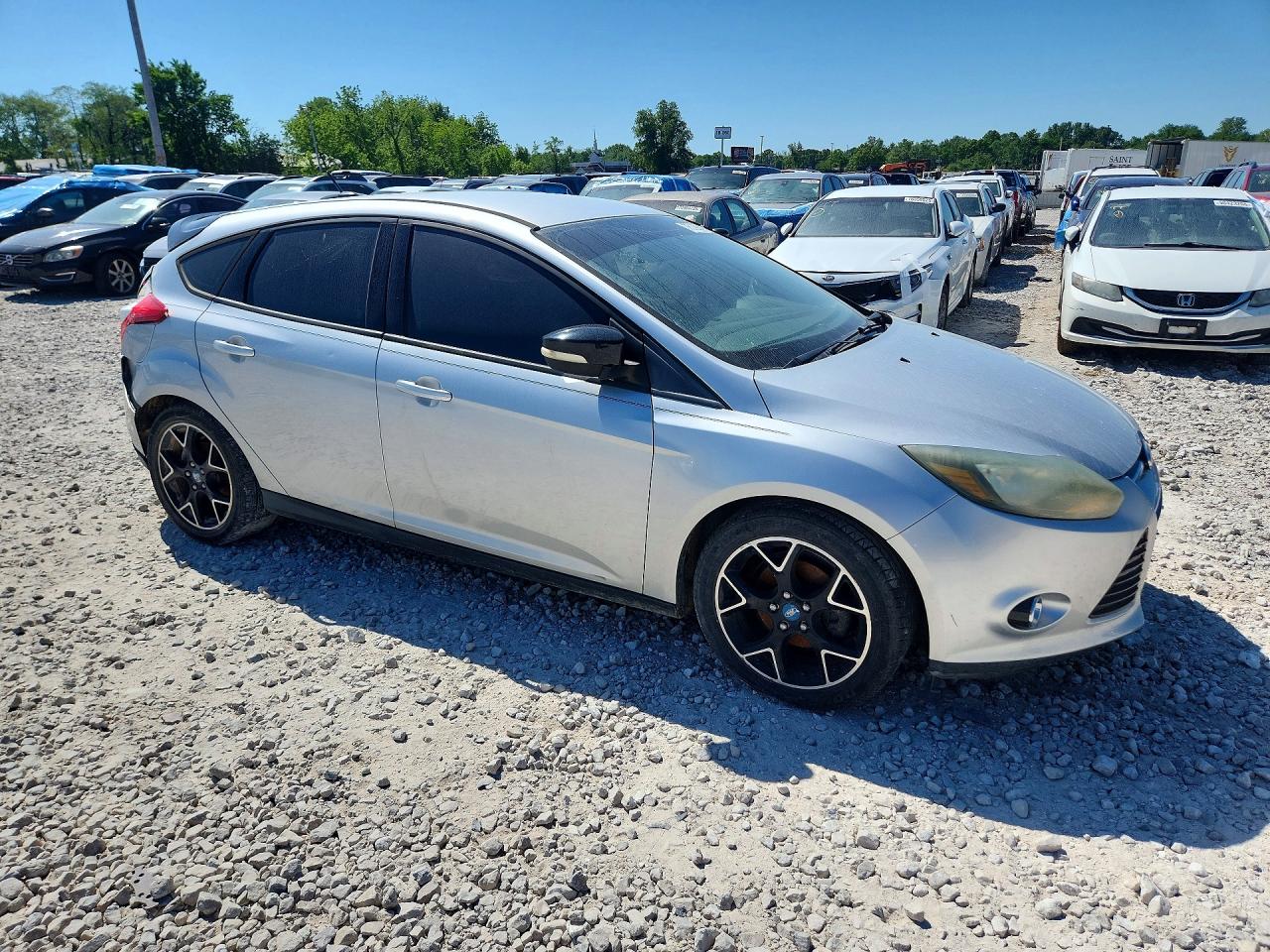 2013 FORD FOCUS SE photo 4