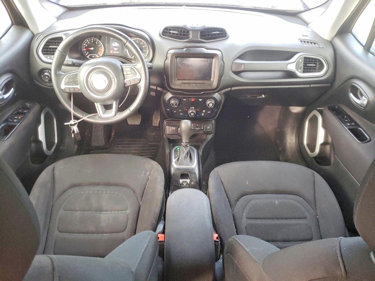 2019 JEEP RENEGADE LATITUDE photo 8
