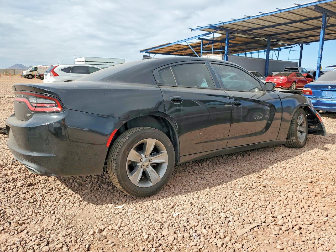 2016 DODGE CHARGER SXT photo 3