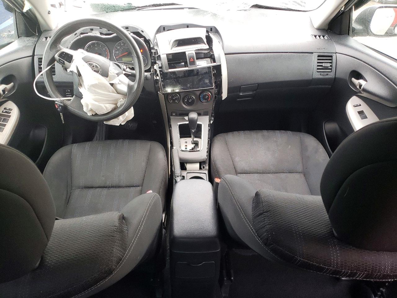 2013 TOYOTA COROLLA S photo 8
