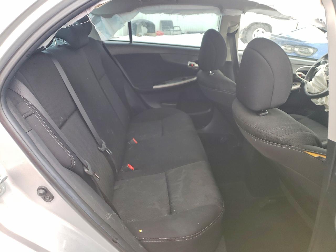 2013 TOYOTA COROLLA S photo 10
