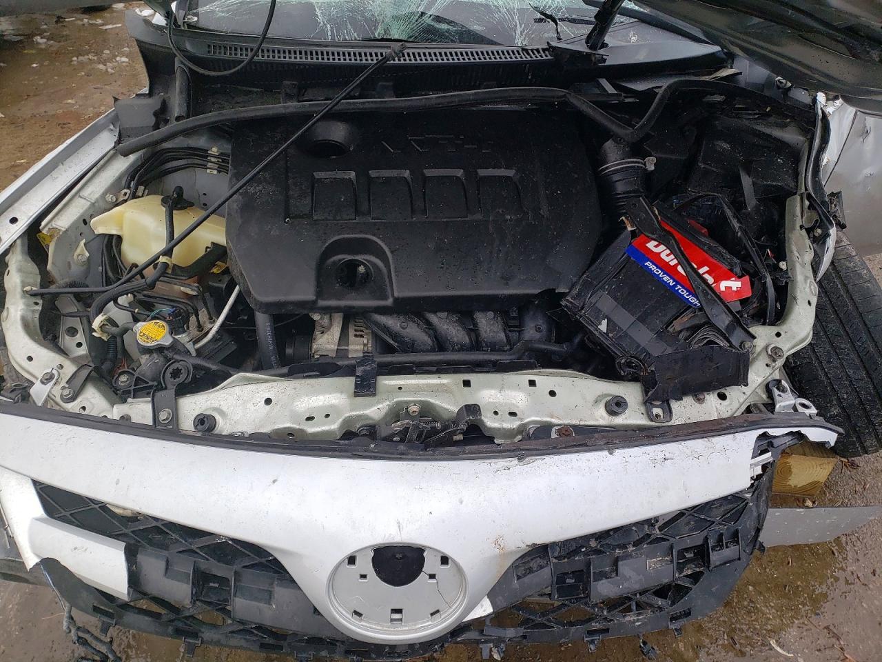2013 TOYOTA COROLLA S photo 11
