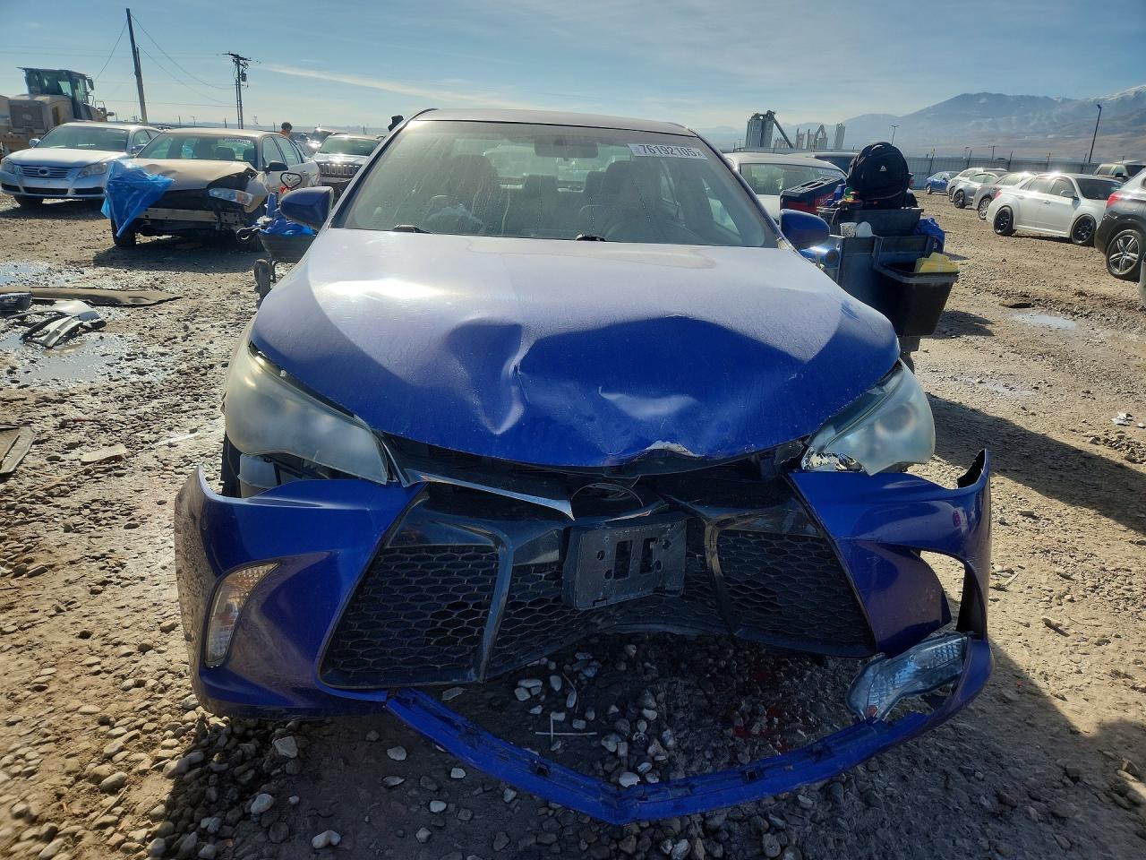 2015 TOYOTA CAMRY LE photo 9