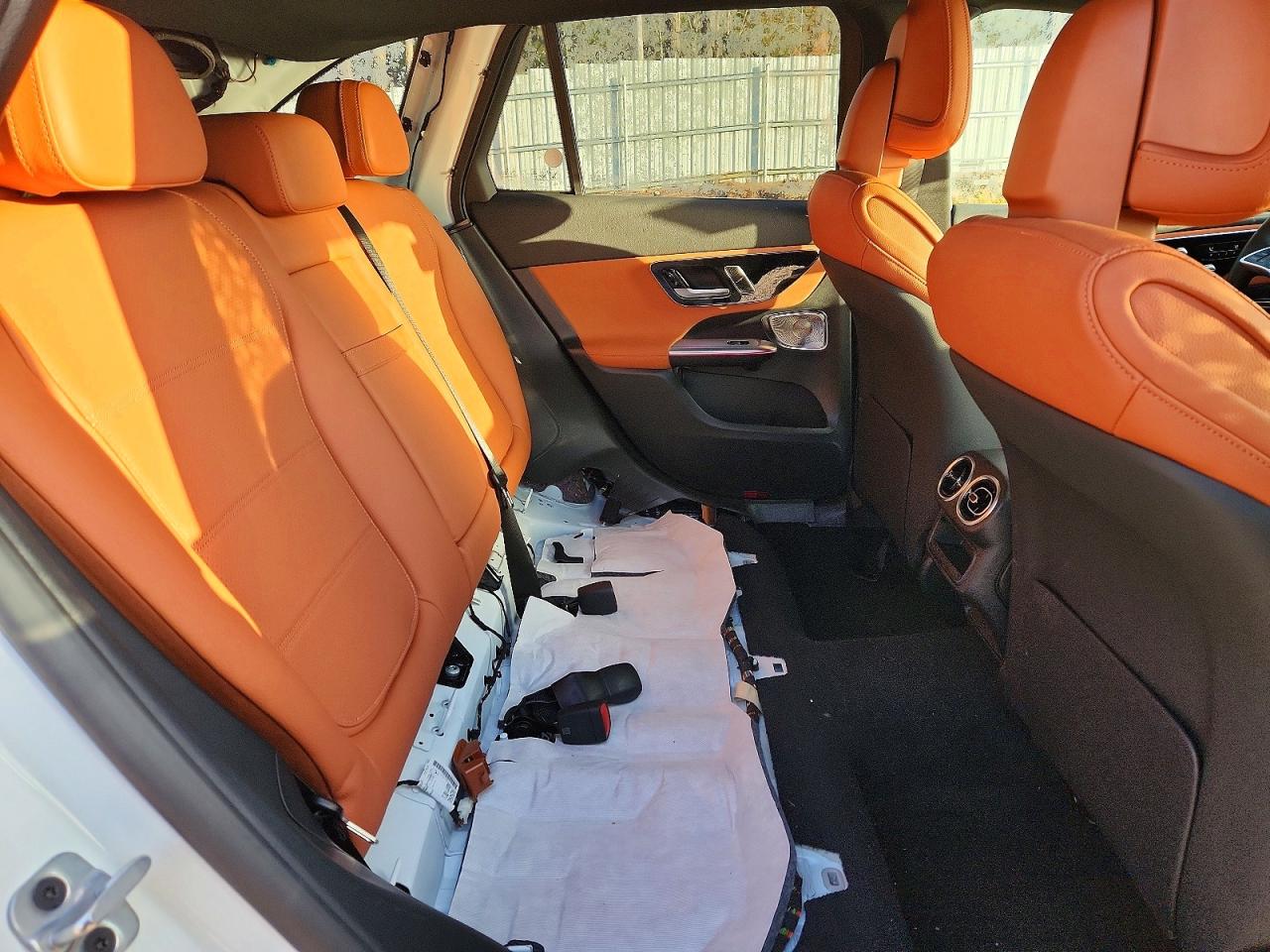 2025 MERCEDES-BENZ GLC 300 photo 31