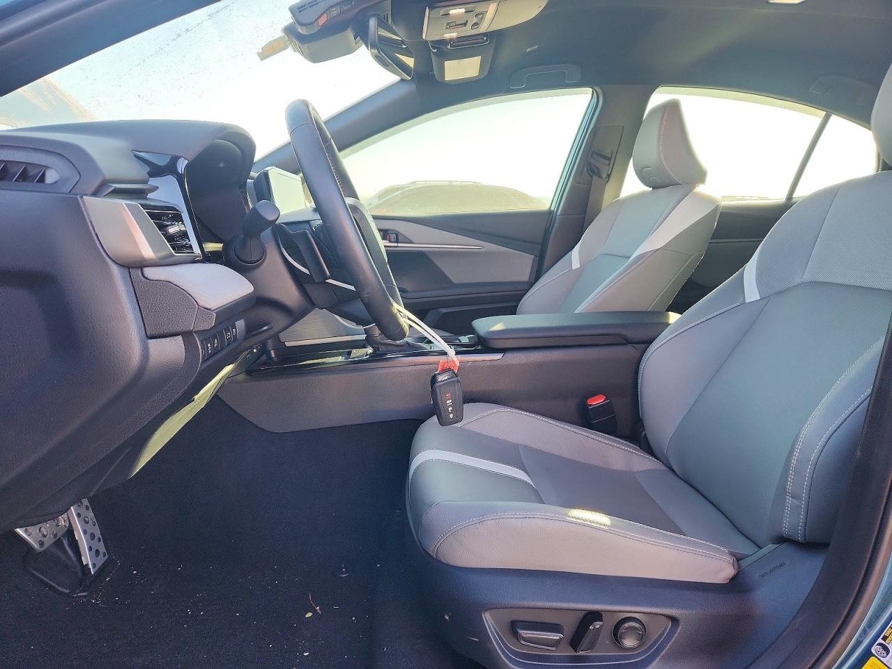 2025 TOYOTA CAMRY SE photo 7