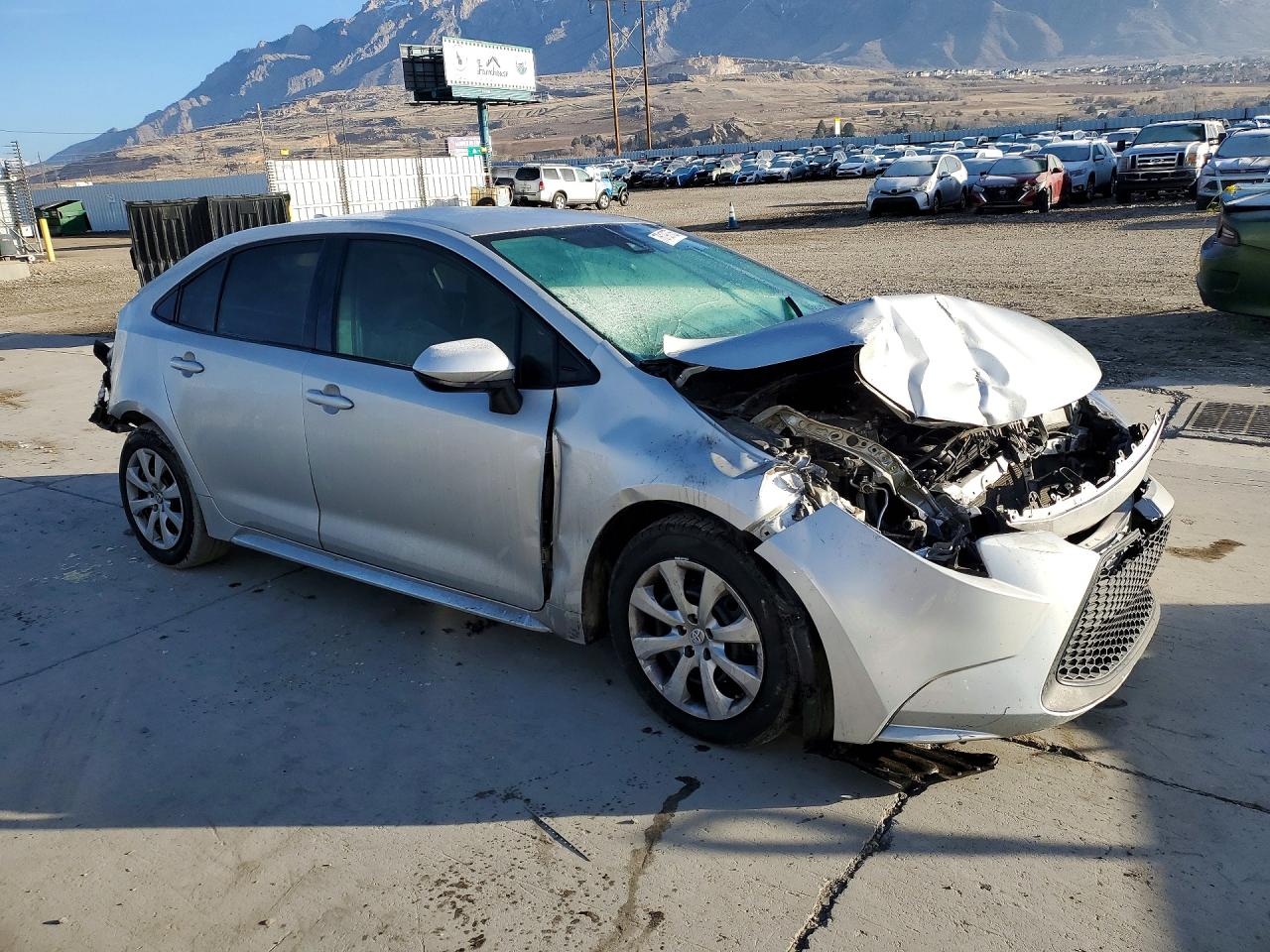2022 TOYOTA COROLLA LE photo 4