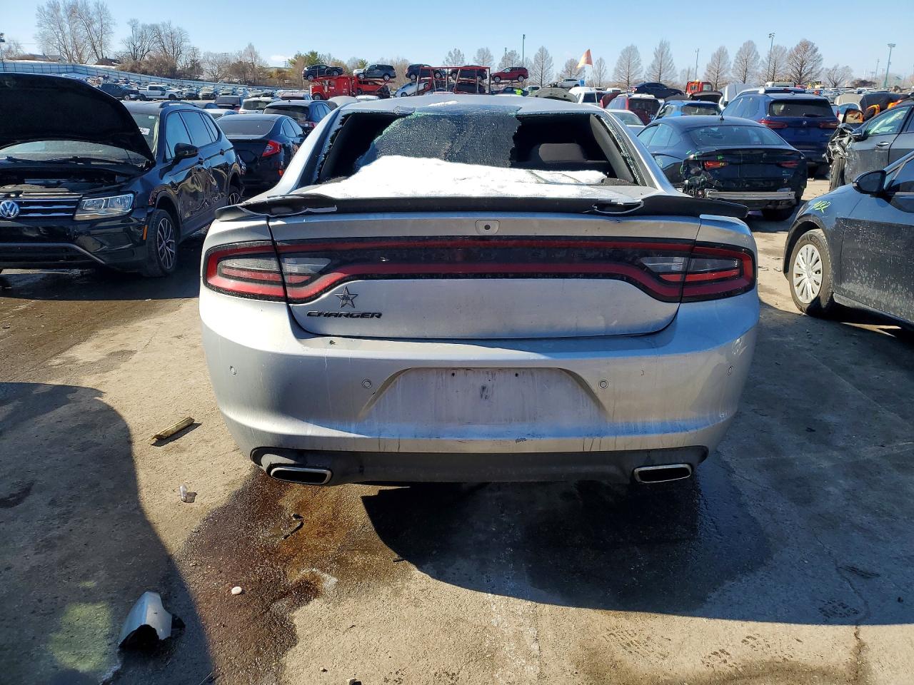 2020 DODGE CHARGER SXT photo 11