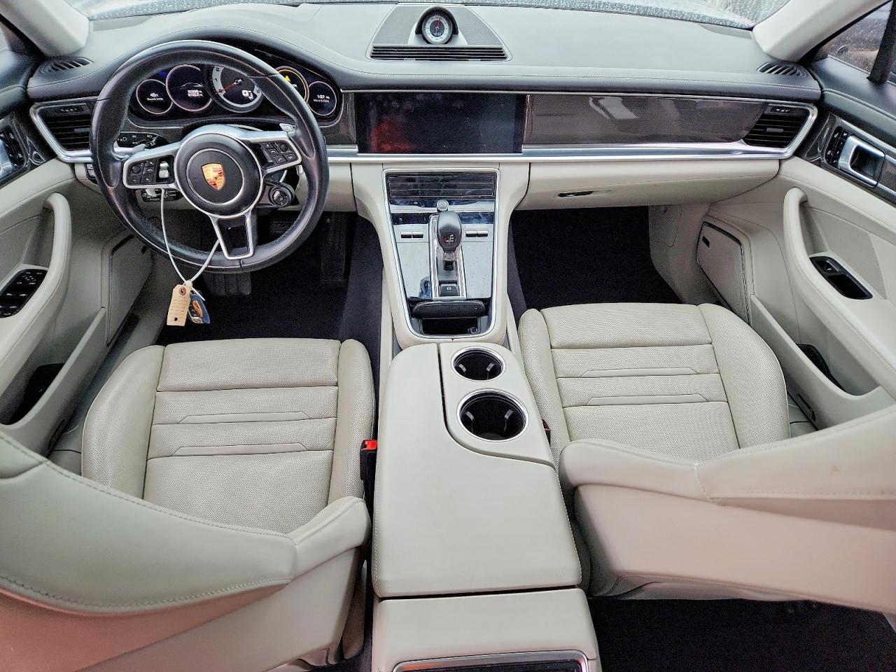2019 PORSCHE PANAMERA 4 SPORT TURISMO photo 8