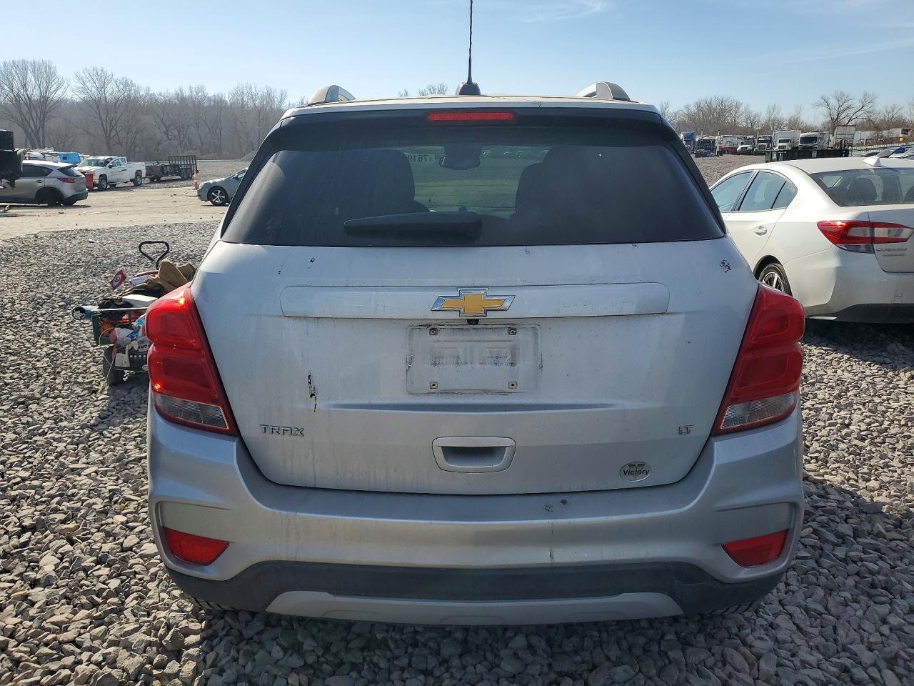 2017 CHEVROLET TRAX 1LT photo 6