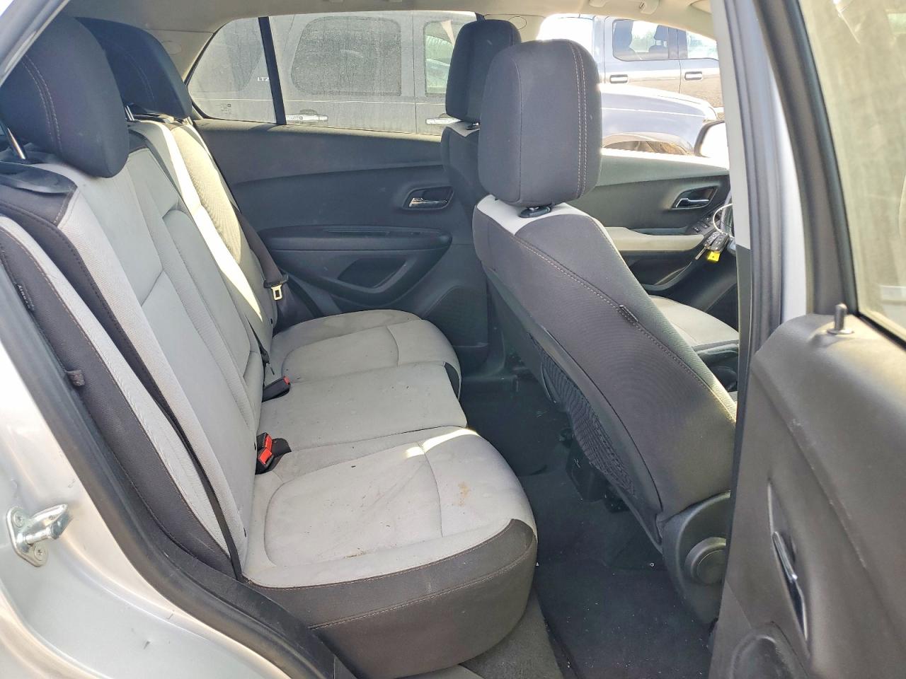 2017 CHEVROLET TRAX 1LT photo 11