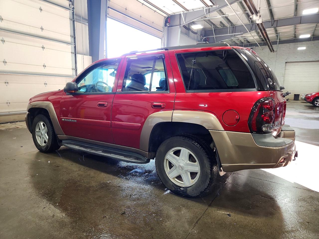 2002 CHEVROLET TRAILBLAZER photo 2