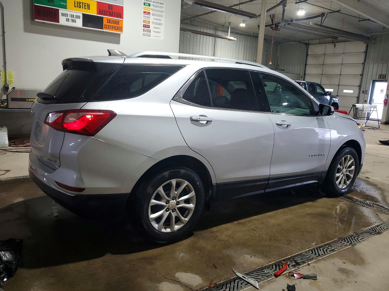 2018 CHEVROLET EQUINOX LT photo 5