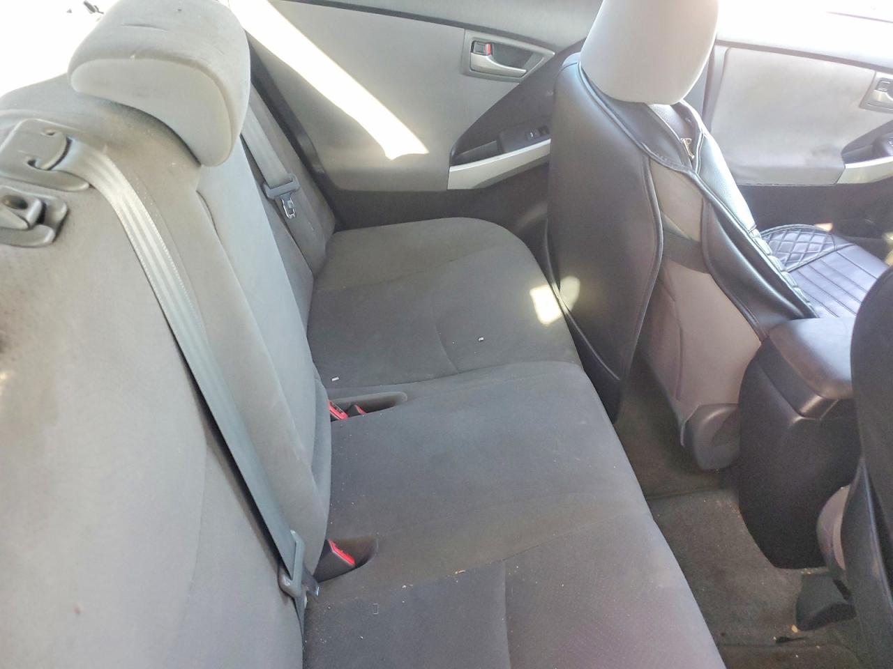 2012 TOYOTA PRIUS photo 19