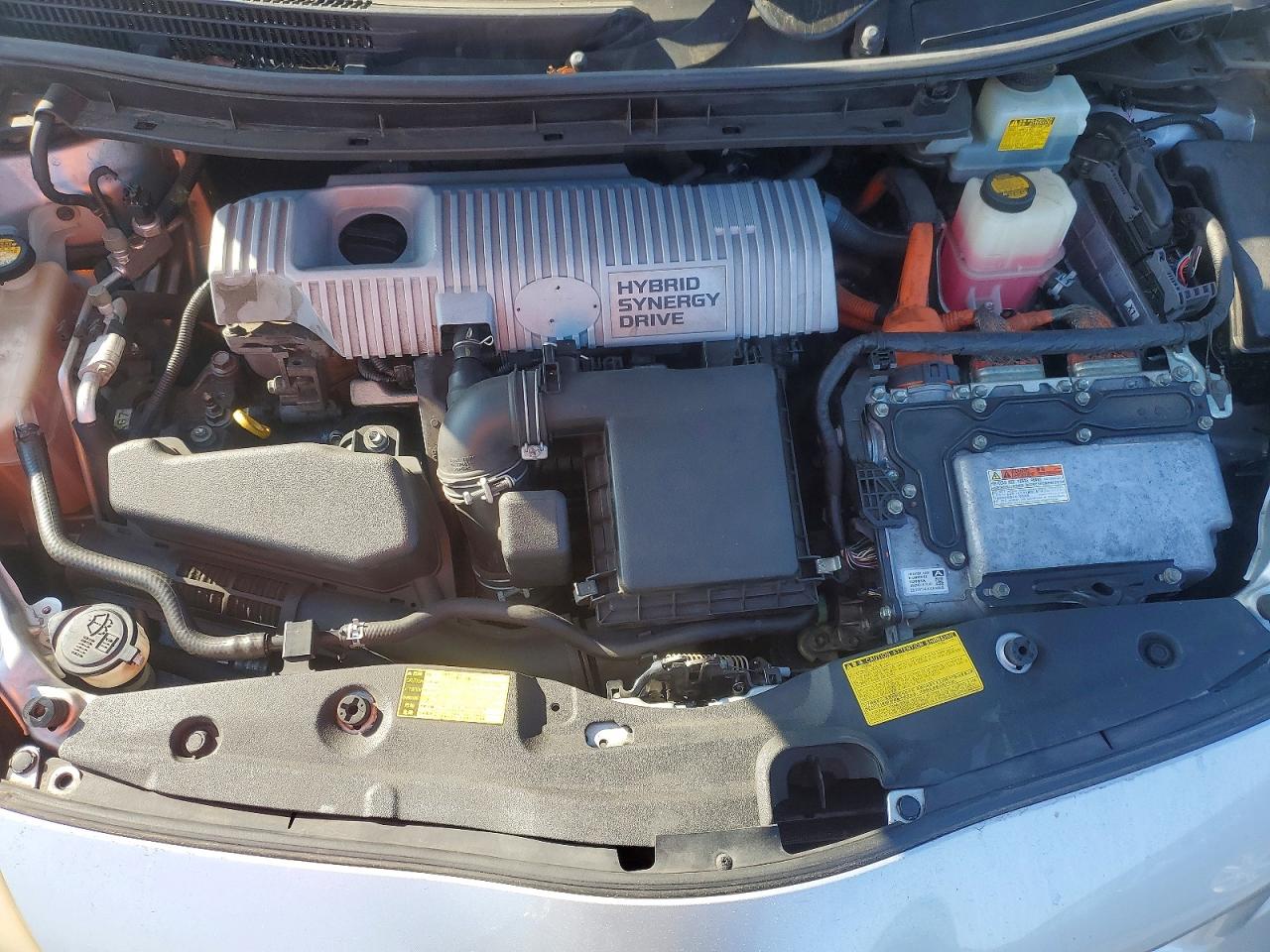 2012 TOYOTA PRIUS photo 21