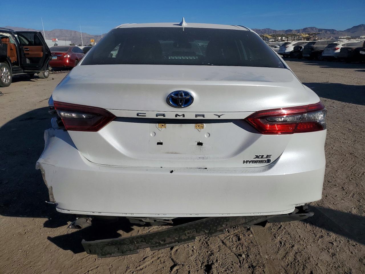 2021 TOYOTA CAMRY XLE photo 11
