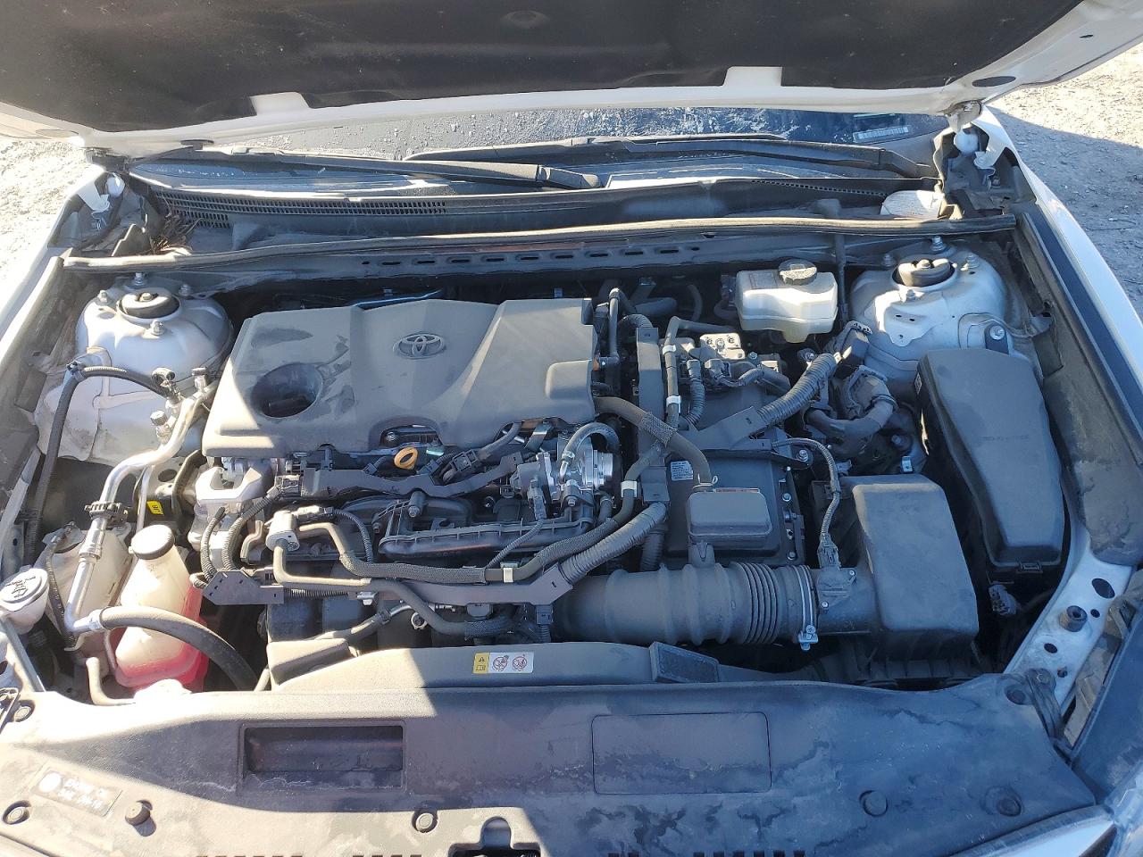 2021 TOYOTA CAMRY XLE photo 21
