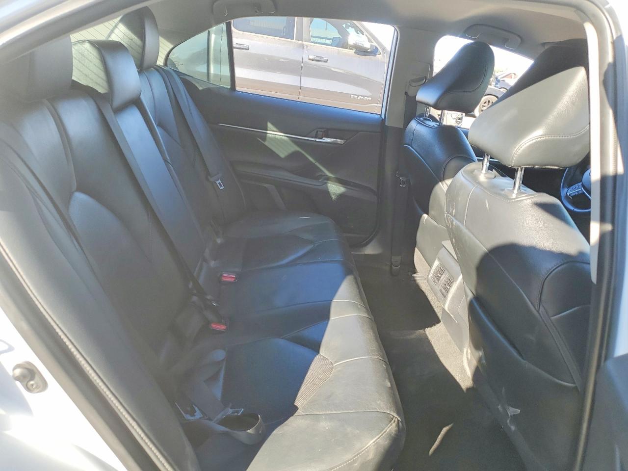 2021 TOYOTA CAMRY XLE photo 19