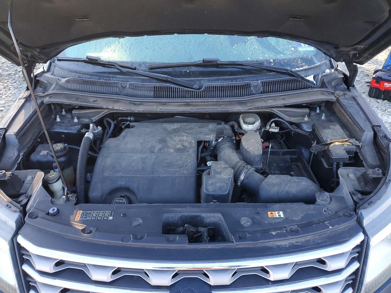 2017 FORD EXPLORER XLT photo 34