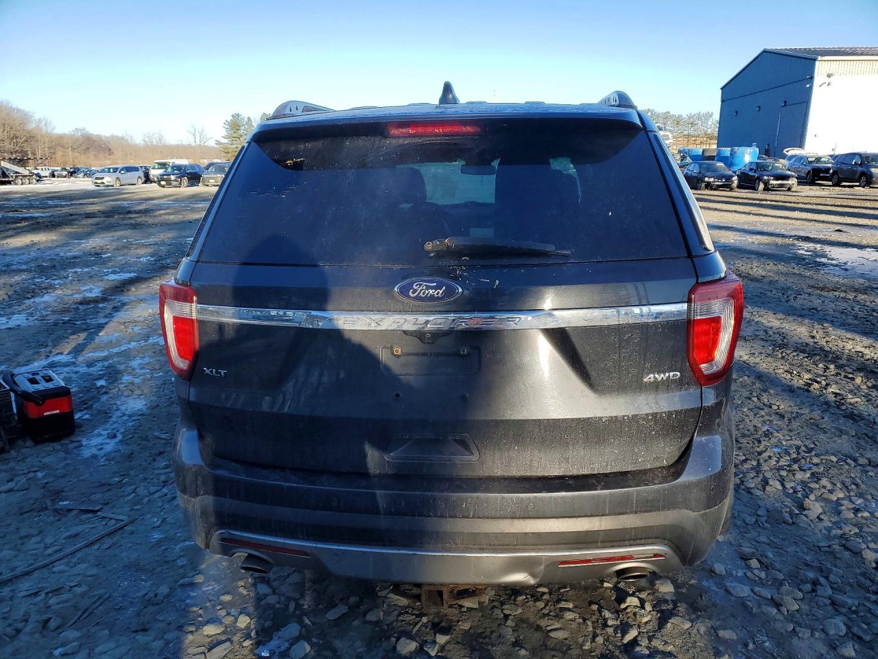 2017 FORD EXPLORER XLT photo 16