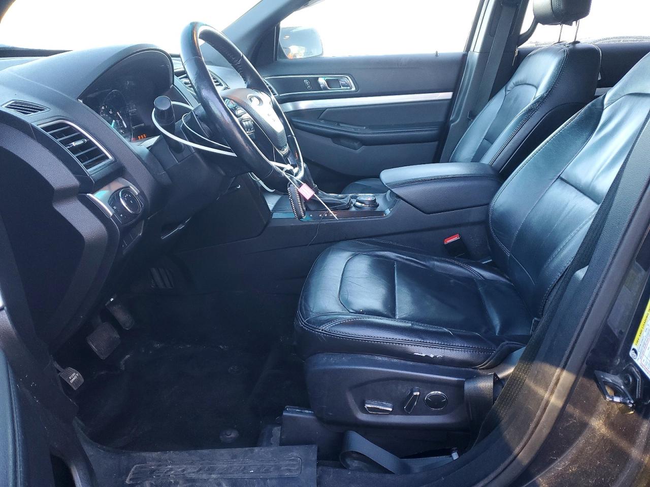 2017 FORD EXPLORER XLT photo 19