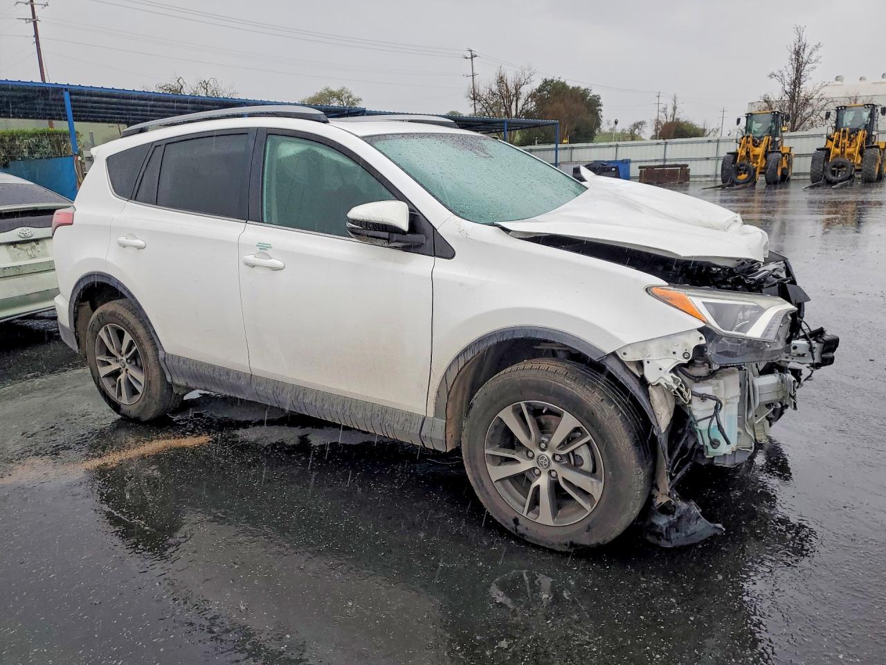 2018 TOYOTA RAV4 XLE photo 7